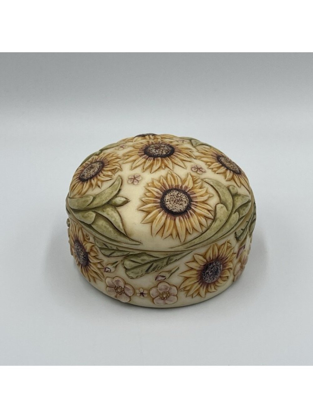 Jardinia Covered Floral Sunflower Trinket Box Round Carved Relief Jewelry Box